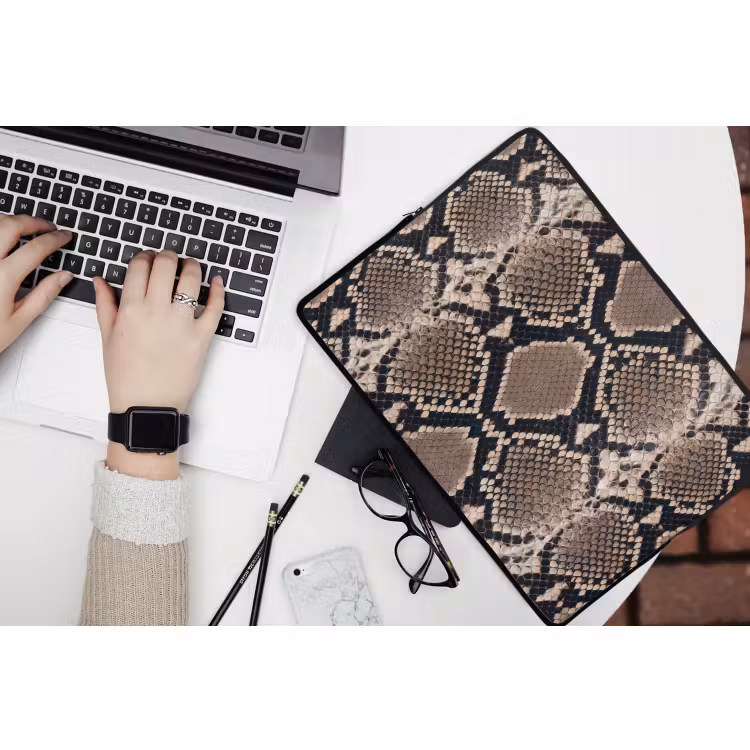 housse pour ordinateur portable - Imprimé serpent - Python - Marron — 3