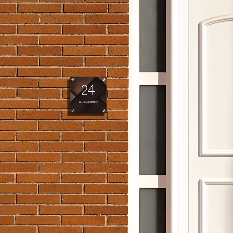 Plaque nominative - Surfaces brunes - Classique — 4