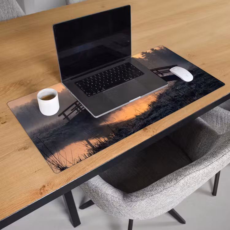 Sous main bureau - Pont - Brouillard - Arbres - Eau — 3